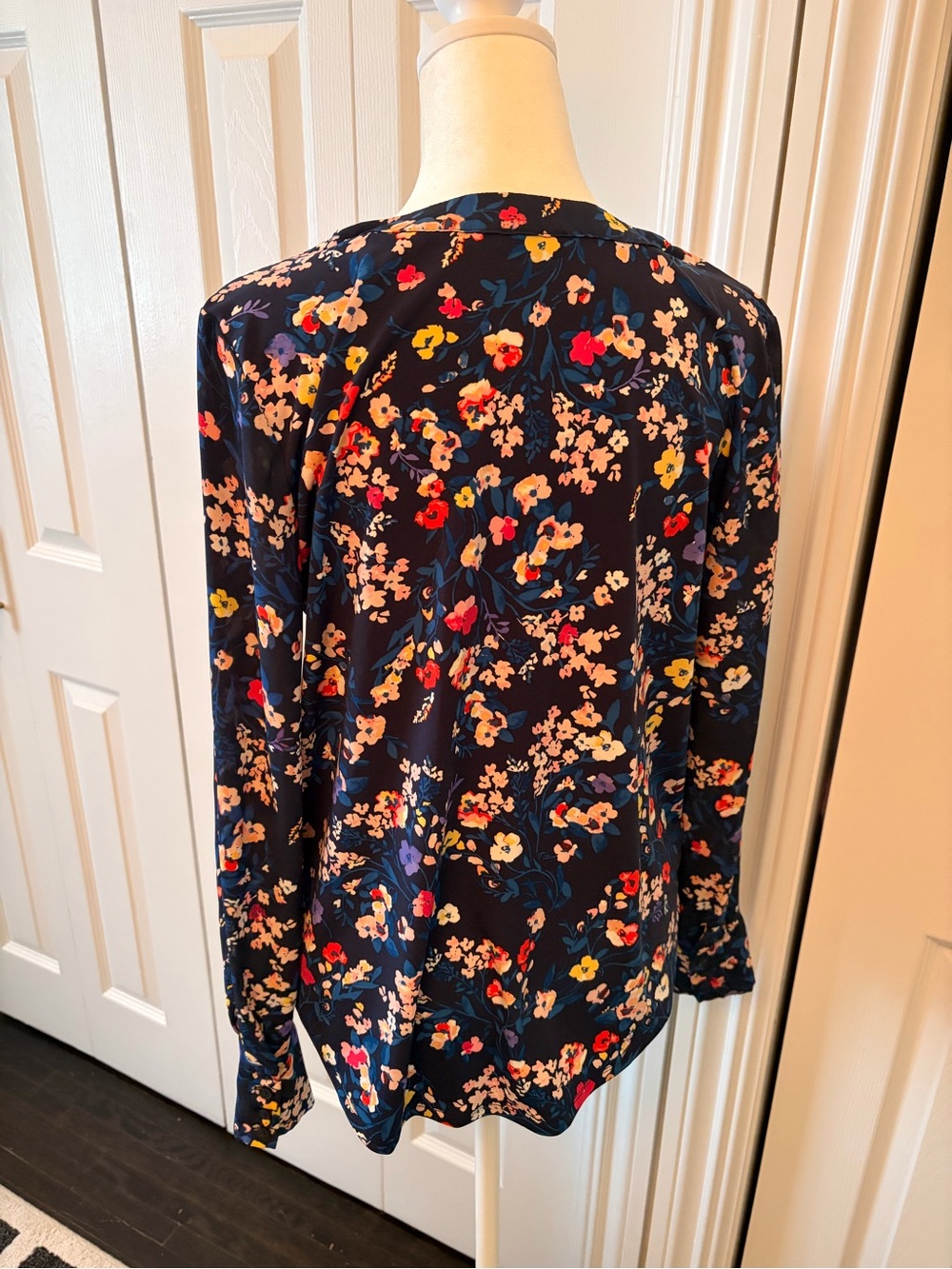 Ann Taylor Floral V-Neck Long-Sleeve Blouse - Navy Multi - Picture 5 of 11